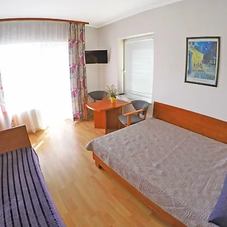 I Neptun ホームステイ *