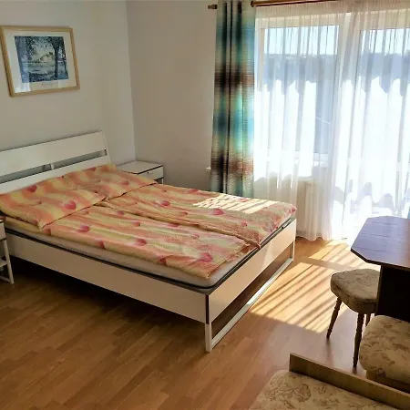 I Neptun * Jastrzębia Góra