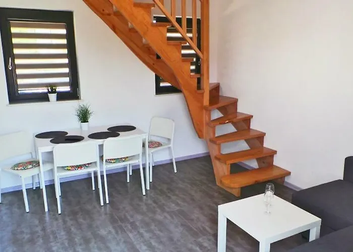 I Neptun منزل للإقامة Jastrzębia Góra