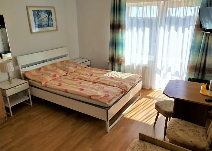 I Neptun * Jastrzębia Góra